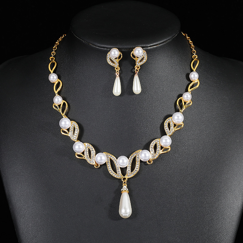 Pearl Necklace Earring Set Women's Fashion Temperament Alloy Drop Shape